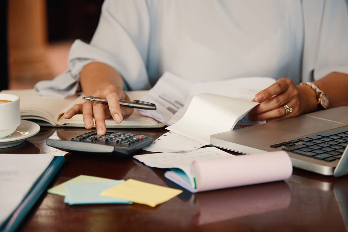 ¿Cómo administrar los gastos de una casa?